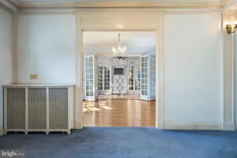 Entry Way - 304 Northway, Baltimore, MD 21218 photo 1 of 7