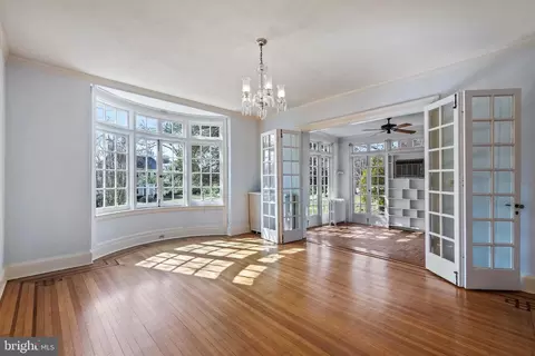 Living - 304 Northway, Baltimore, MD 21218 photo 2 of 7