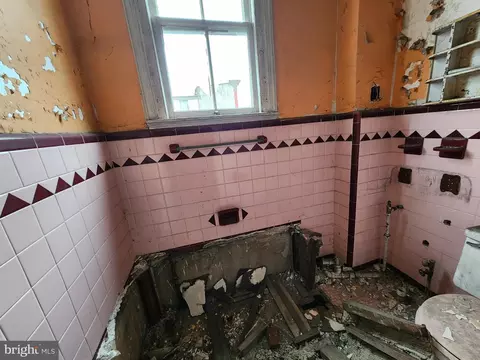 Bath - 2601 Frederick Ave, Baltimore, MD 21223 photo 1 of 3