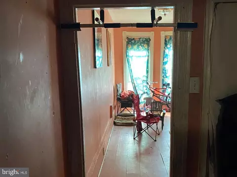 Dining - 1011 Appleton St, Baltimore, MD 21217 photo 2 of 2