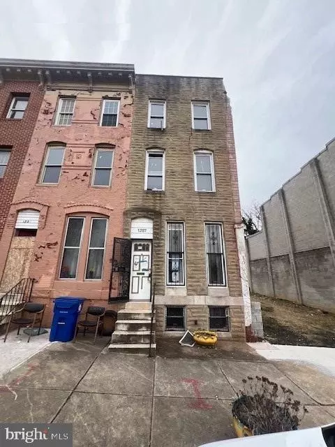 1207 Mosher St W, Baltimore, MD 21217