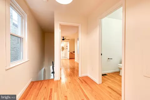 Entry Way - 318 S Durham St, Baltimore, MD 21231 photo 2 of 3