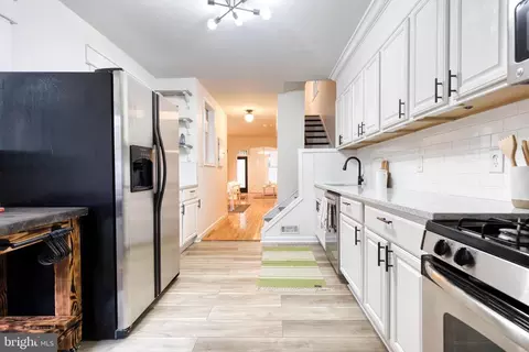 Kitchen - 318 S Durham St, Baltimore, MD 21231 photo 4 of 5