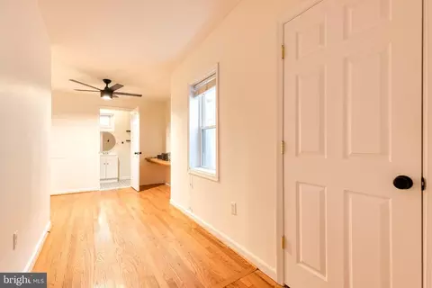 Entry Way - 318 S Durham St, Baltimore, MD 21231 photo 3 of 3