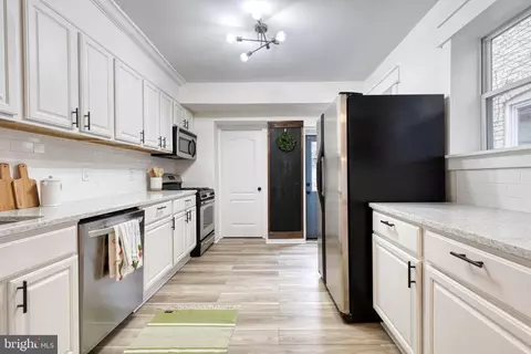 Kitchen - 318 S Durham St, Baltimore, MD 21231 photo 1 of 5