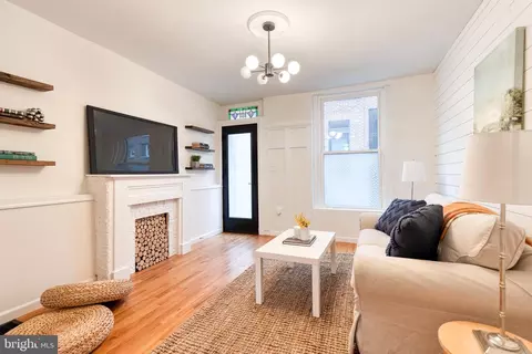 Living - 318 S Durham St, Baltimore, MD 21231 photo 5 of 5