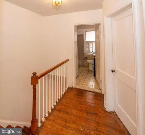 Entry Way - 4119 Gladden Ave, Baltimore, MD 21213 photo 1 of 1