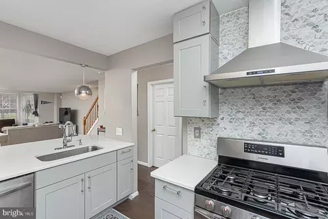 Kitchen - 636 Perkins St, Baltimore, MD 21201 photo 4 of 5