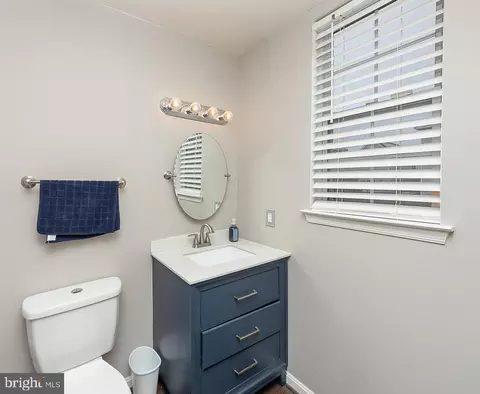 Bath - 636 Perkins St, Baltimore, MD 21201 photo 1 of 5