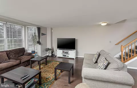 Living - 636 Perkins St, Baltimore, MD 21201 photo 4 of 8