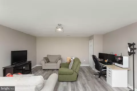 Living - 636 Perkins St, Baltimore, MD 21201 photo 6 of 8