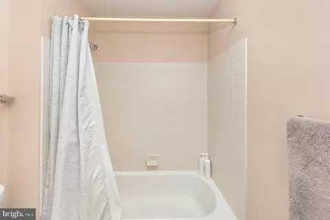 Bath - 636 Perkins St, Baltimore, MD 21201 photo 5 of 5