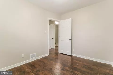 Bedroom - 36 N Athol Ave N, Baltimore, MD 21229 photo 2 of 3
