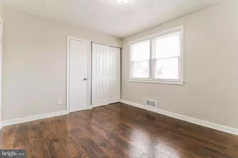 Bedroom - 36 N Athol Ave N, Baltimore, MD 21229 photo 3 of 3