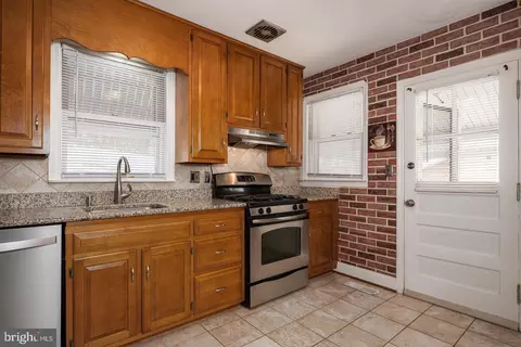 Kitchen - 6712 Duluth Ave, Baltimore, MD 21222 photo 3 of 5