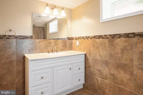 Bath - 6712 Duluth Ave, Baltimore, MD 21222 photo 4 of 4
