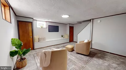 Living - 5922 Theodore Ave, Baltimore, MD 21214 photo 4 of 4