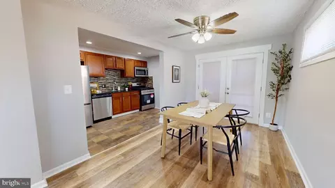 Dining - 5922 Theodore Ave, Baltimore, MD 21214 photo 1 of 3