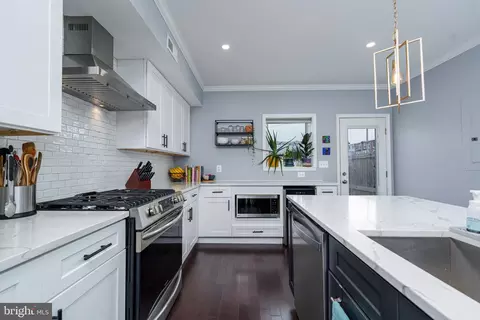 Kitchen - 3425 Chestnut Ave, Baltimore, MD 21211 photo 3 of 3