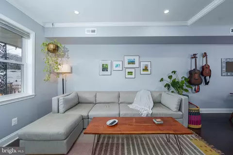Living - 3425 Chestnut Ave, Baltimore, MD 21211 photo 3 of 3
