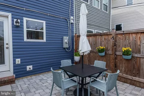 Exterior - 3425 Chestnut Ave, Baltimore, MD 21211 photo 7 of 11