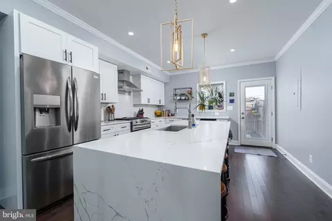 Kitchen - 3425 Chestnut Ave, Baltimore, MD 21211 photo 1 of 3