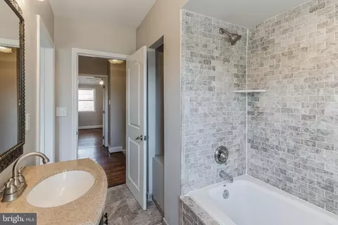 Bath - 4650 Marble Hall Rd, Baltimore, MD 21239 photo 1 of 2