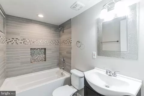 Bath - 4650 Marble Hall Rd, Baltimore, MD 21239 photo 2 of 2