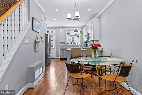 Dining - 222 S Bouldin St S, Baltimore, MD 21224 photo 2 of 4