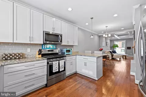 Kitchen - 222 S Bouldin St S, Baltimore, MD 21224 photo 2 of 5