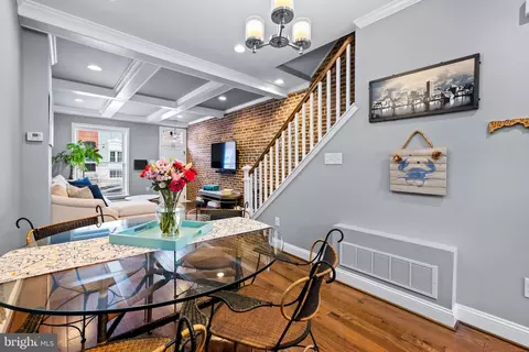 Dining - 222 S Bouldin St S, Baltimore, MD 21224 photo 3 of 4