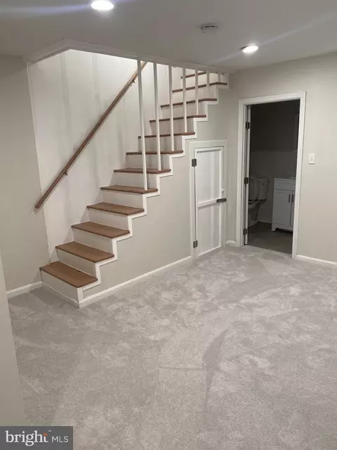 Entry Way - 123 N Monastery Ave, Baltimore, MD 21229 photo 2 of 3