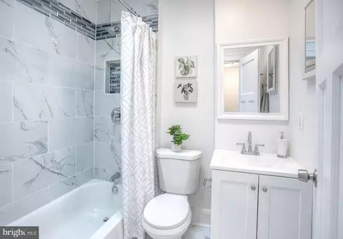 Bath - 3323 Ramona Ave, Baltimore, MD 21213 photo 1 of 2