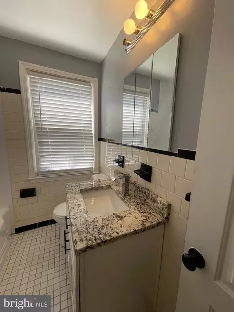 Bath - 1640 Ingram Rd, Baltimore, MD 21239 photo 4 of 4