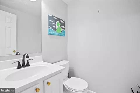 Bath - 5217 Tabard Ct, Baltimore, MD 21212 photo 1 of 3