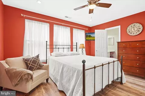 Bedroom - 5217 Tabard Ct, Baltimore, MD 21212 photo 2 of 7