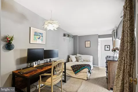 Bedroom - 10 E Gittings St, Baltimore, MD 21230 photo 2 of 4