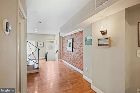 Entry Way - 10 E Gittings St, Baltimore, MD 21230 photo 2 of 7