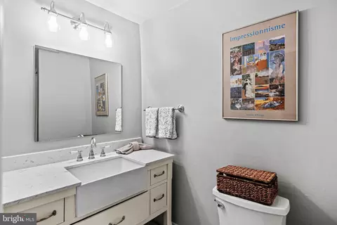 Bath - 10 E Gittings St, Baltimore, MD 21230 photo 1 of 3