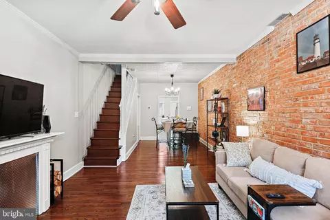 Entry Way - 1211 Hull St, Baltimore, MD 21230 photo 1 of 10