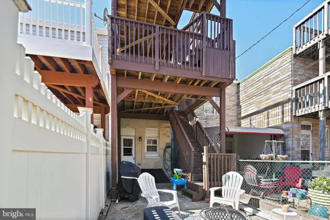 Exterior - 1211 Hull St, Baltimore, MD 21230 photo 3 of 9