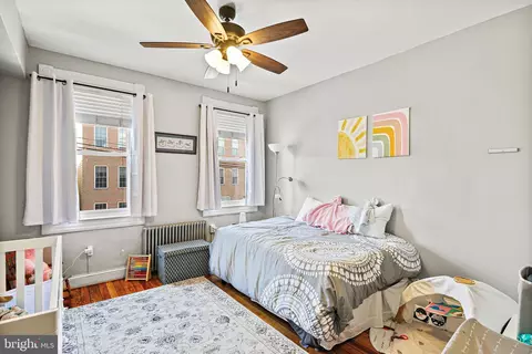 Bedroom - 1211 Hull St, Baltimore, MD 21230 photo 2 of 4