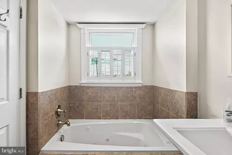 Bath - 1211 Hull St, Baltimore, MD 21230 photo 1 of 3