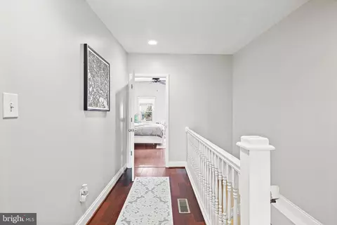 Entry Way - 1211 Hull St, Baltimore, MD 21230 photo 9 of 10