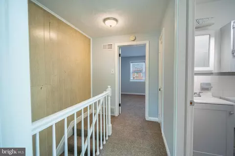 Entry Way - 6310 Brown Ave, Baltimore, MD 21224 photo 2 of 5