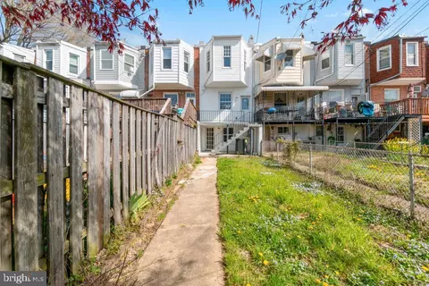 Exterior - 1313 Weldon Ave, Baltimore, MD 21211 photo 6 of 6