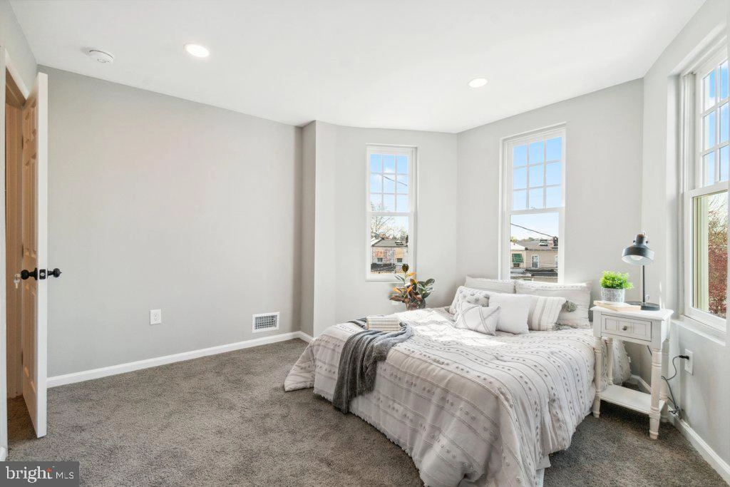 Bedroom - 1313 Weldon Ave, Baltimore, MD 21211 photo 2 of 5