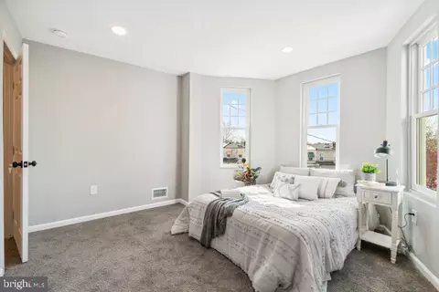Bedroom - 1313 Weldon Ave, Baltimore, MD 21211 photo 2 of 5