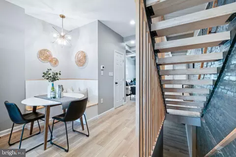 Entry Way - 1313 Weldon Ave, Baltimore, MD 21211 photo 4 of 4