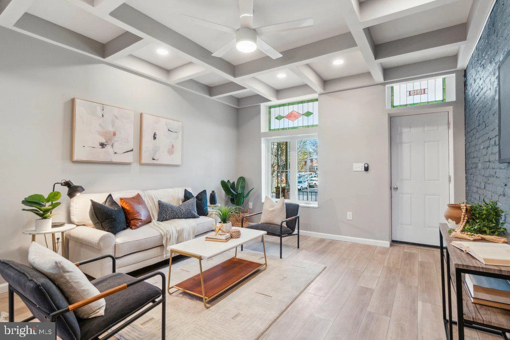 Living - 1313 Weldon Ave, Baltimore, MD 21211 photo 3 of 3